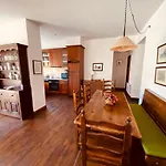 Linsoles Apartment
